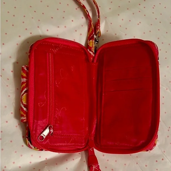 Vera Bradley Vibrant Pink and Yellow Patterned Women's Wallet NWOT - Picture 4 of 7